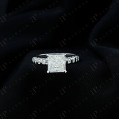 Bague solitaire taille princesse avec accents en moissanite 10 carats pour femme 2,90 TCW